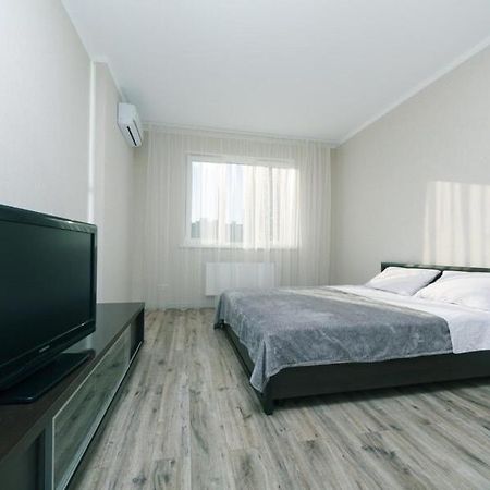 Appartamento Драгоманова 38А 2Й Поверх Kiev Esterno foto